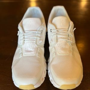 On Cloud 5 Undyed women’s size 8